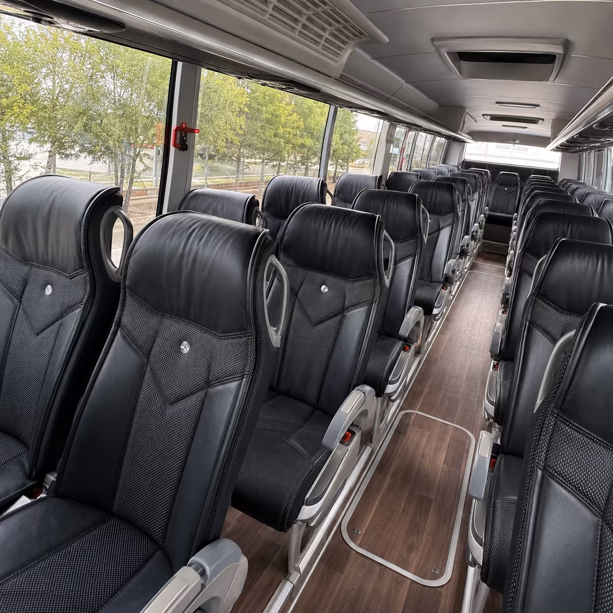 private charter buses for layovers in oceanside