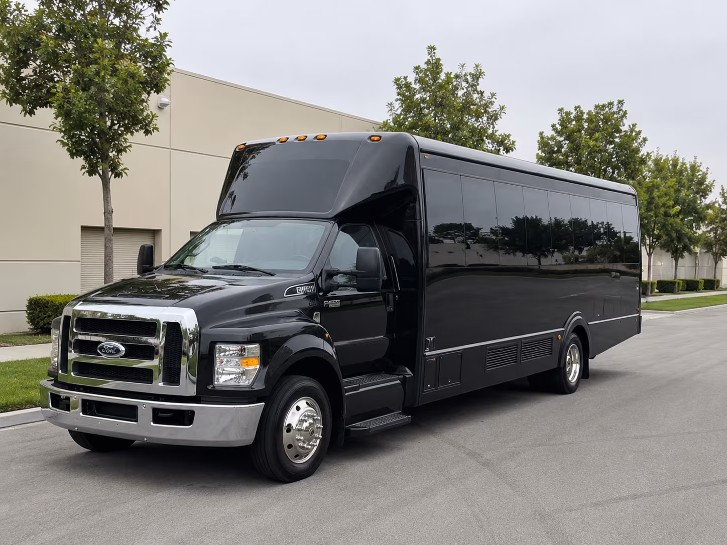 rent an oceanside prom party bus or charter bus today